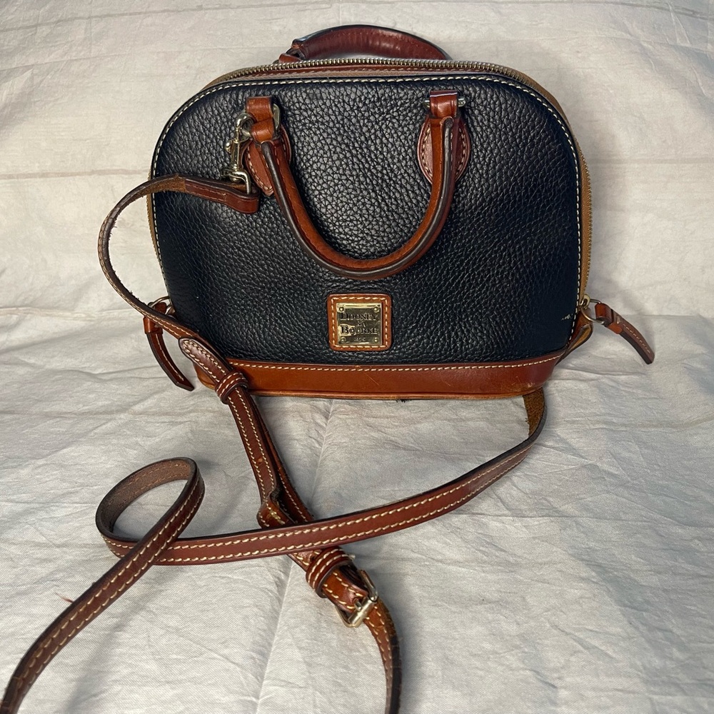 Dooney & Bourke crossbody pebble leather bag